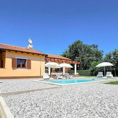 Villa Dora *