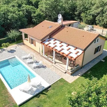 Villa Dora *